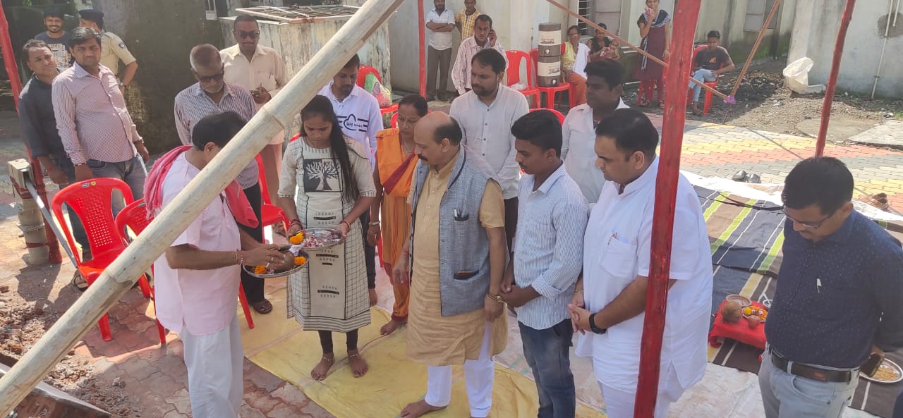 જોળ ગ્રામ પંચાયત અને મહુવા ગ્રામ પંચાયતના મકાનો નું ખાતર્મુત