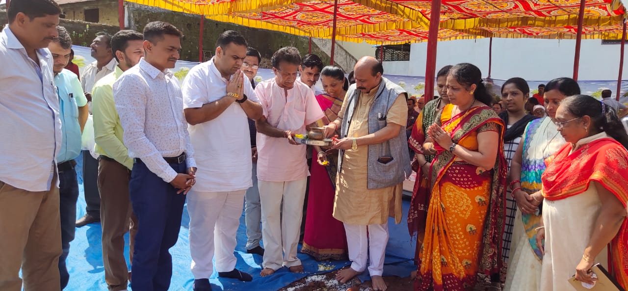 જોળ ગ્રામ પંચાયત અને મહુવા ગ્રામ પંચાયતના મકાનો નું ખાતર્મુત