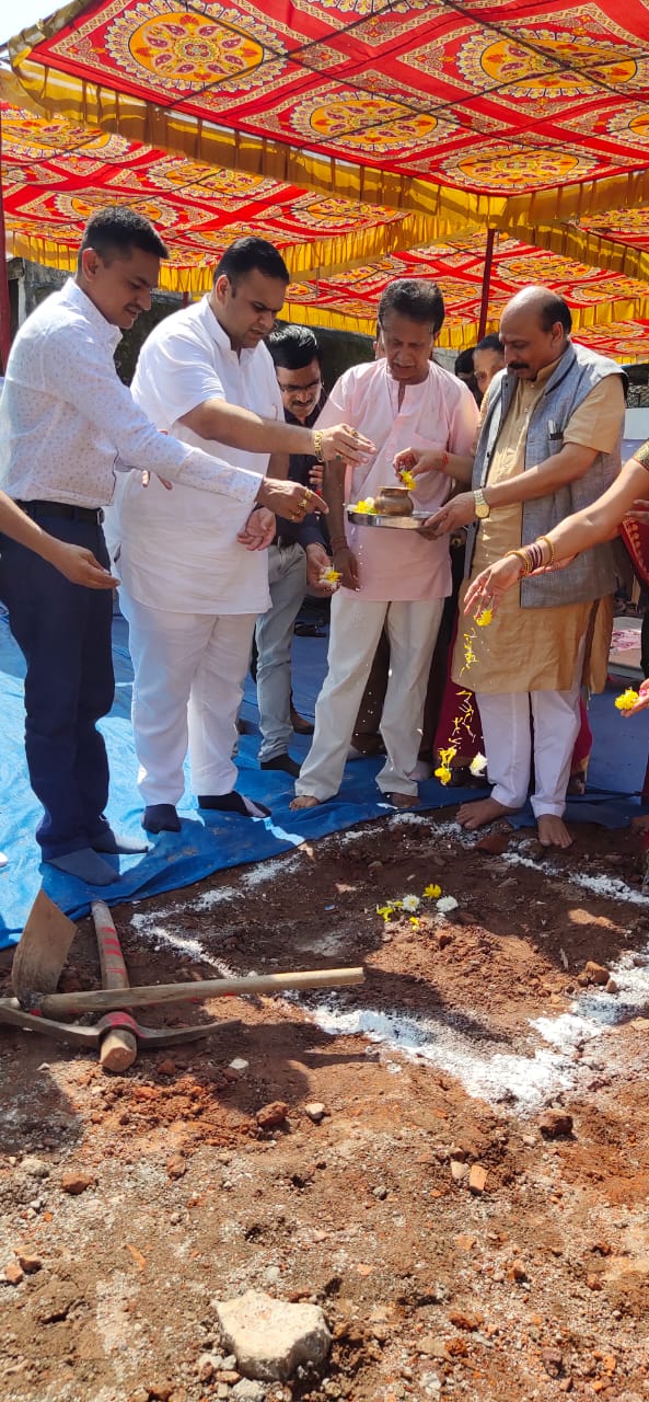 જોળ ગ્રામ પંચાયત અને મહુવા ગ્રામ પંચાયતના મકાનો નું ખાતર્મુત