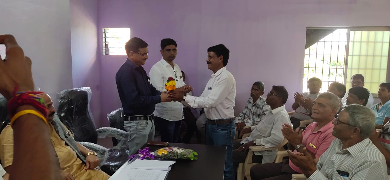 જોળ ગ્રામ પંચાયત અને મહુવા ગ્રામ પંચાયતના મકાનો નું ખાતર્મુત