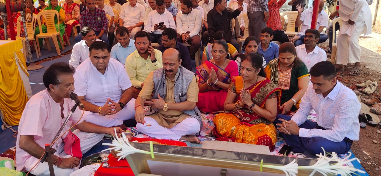 જોળ ગ્રામ પંચાયત અને મહુવા ગ્રામ પંચાયતના મકાનો નું ખાતર્મુત