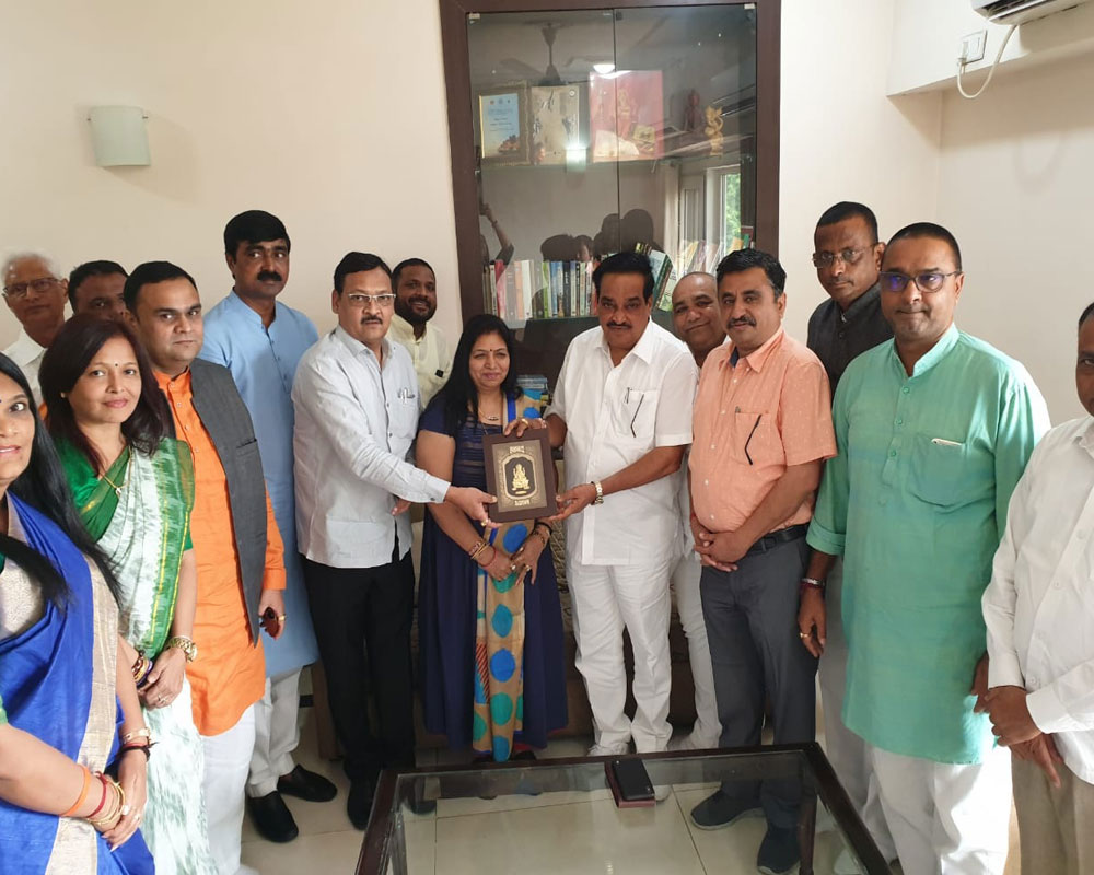 ખાંડ ઉધોગ મંડળીના અગ્રણીઓએ PM નરેન્દ્ર મોદીજી સાથે દિલ્હી ખાતે મુલાકત લીધી