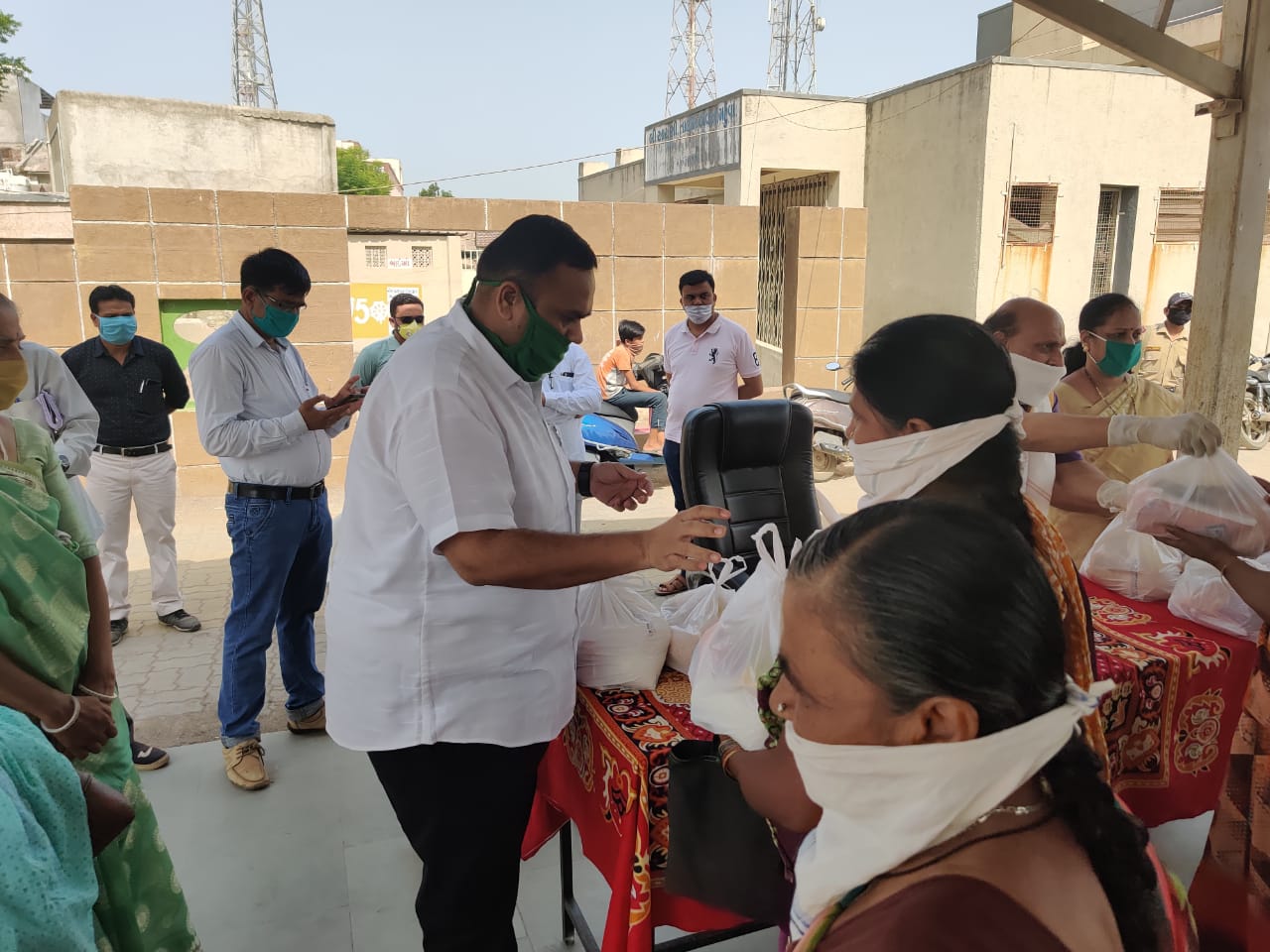 કોવિડ-19 ની મહુવા તાલુકા માં સેવાકીય પ્રવૃત્તિ