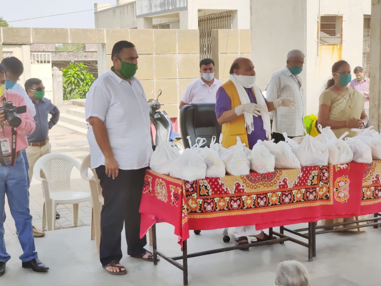 કોવિડ-19 ની મહુવા તાલુકા માં સેવાકીય પ્રવૃત્તિ