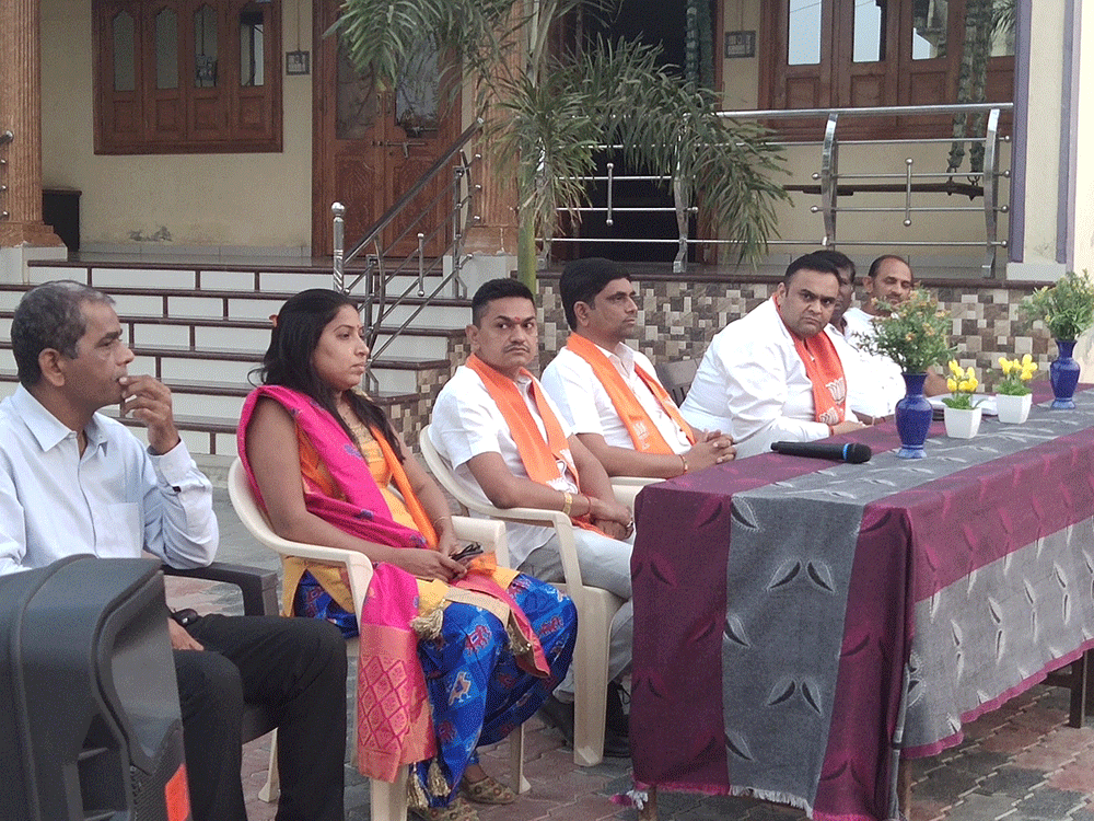 2021 -સ્થાનિક સ્વરાજય ની ચૂંટણી મહુવા જિલ્લા પંચાયત બેઠકના મુખ્ય કન્વીનર તરીકે પ્રવાસ કરી ભાજપા ની બેઠક વિજેતા બનાવી.