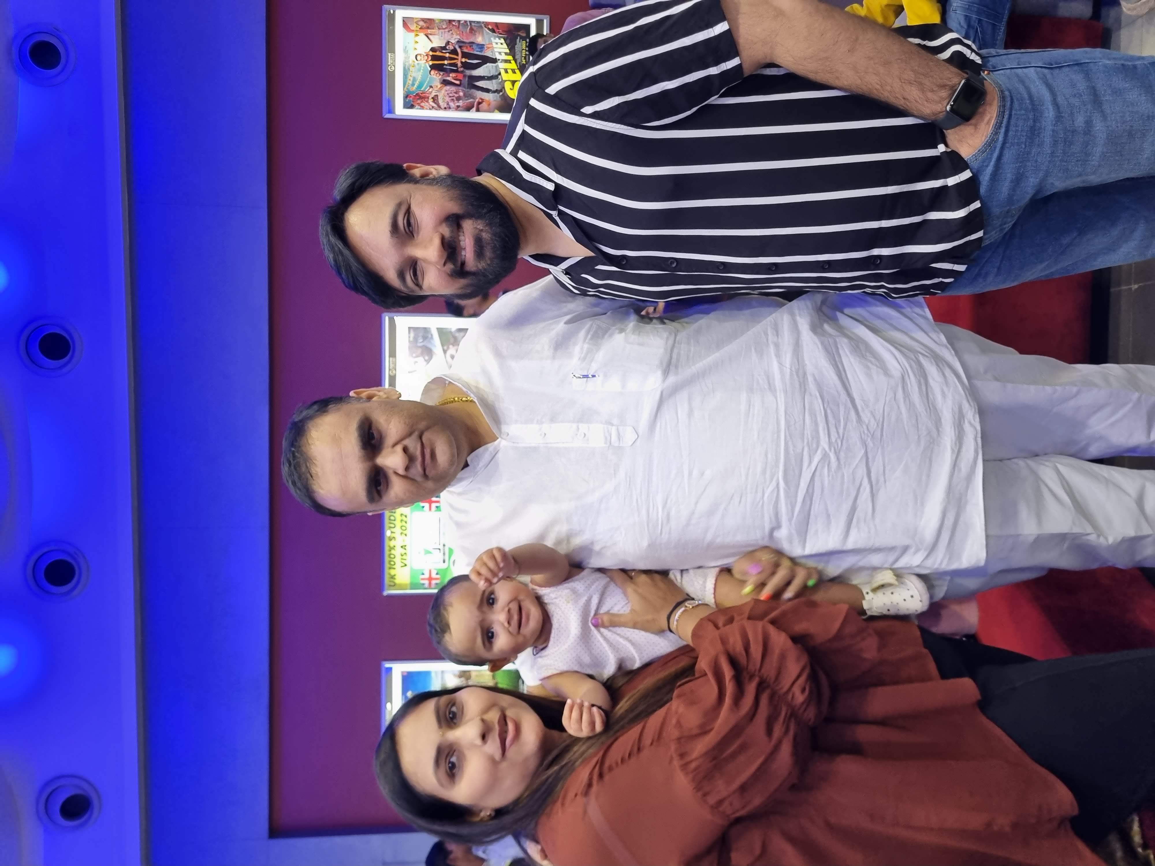 તા. ૧૮/૦૨/૨૦૨૩ ના રોજ ગુજરાતી ફિલ્મ આગંતુક ના કલાકાર ઉત્સવ કેતન નાયક યુવા નિર્માતા અને અભિનેતાનું પ્રથમ ફિલ્મ આગંતુક રીલીઝ થયુંં, તે રાજહંસ નવસારી સિનેમાં ખાતે ફેમિલિ સાથે નિહાળ્યું. 