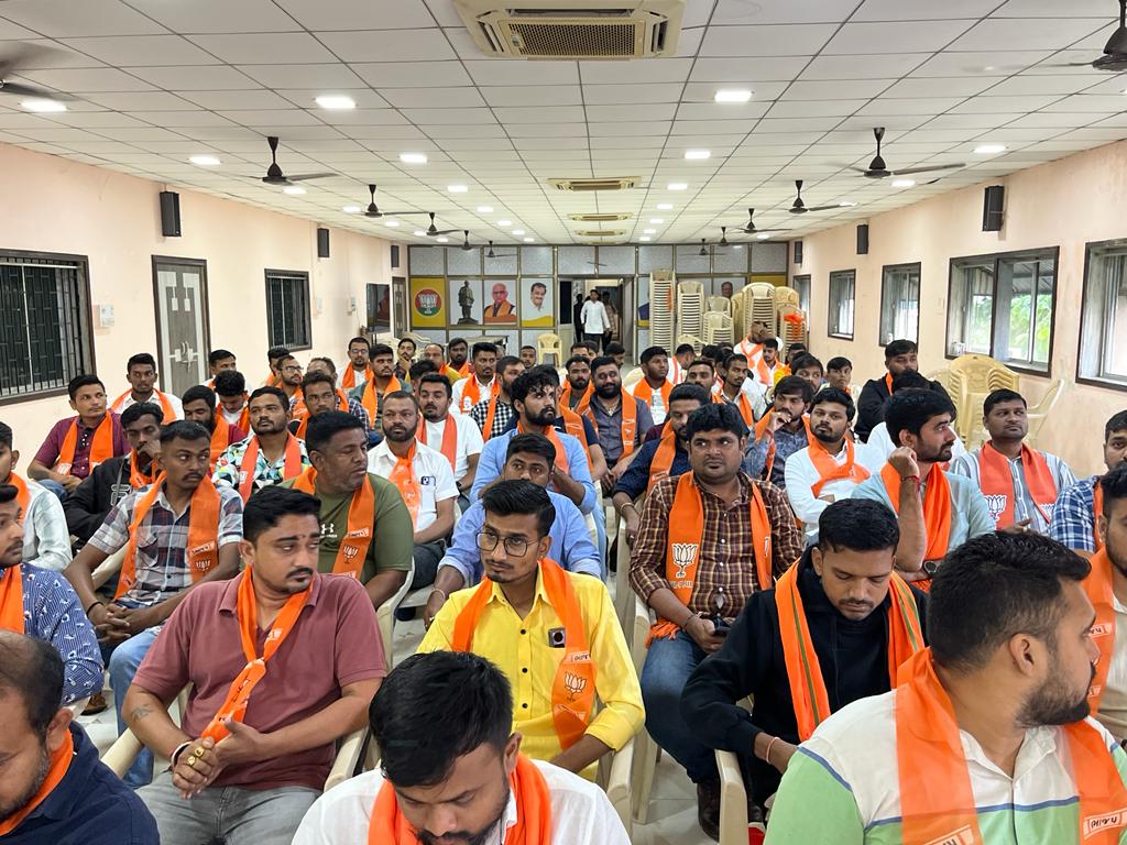 સુરત જીલ્લા યુવા મોરચા બૃહદ કારોબારી અને કાર્યશાળા 