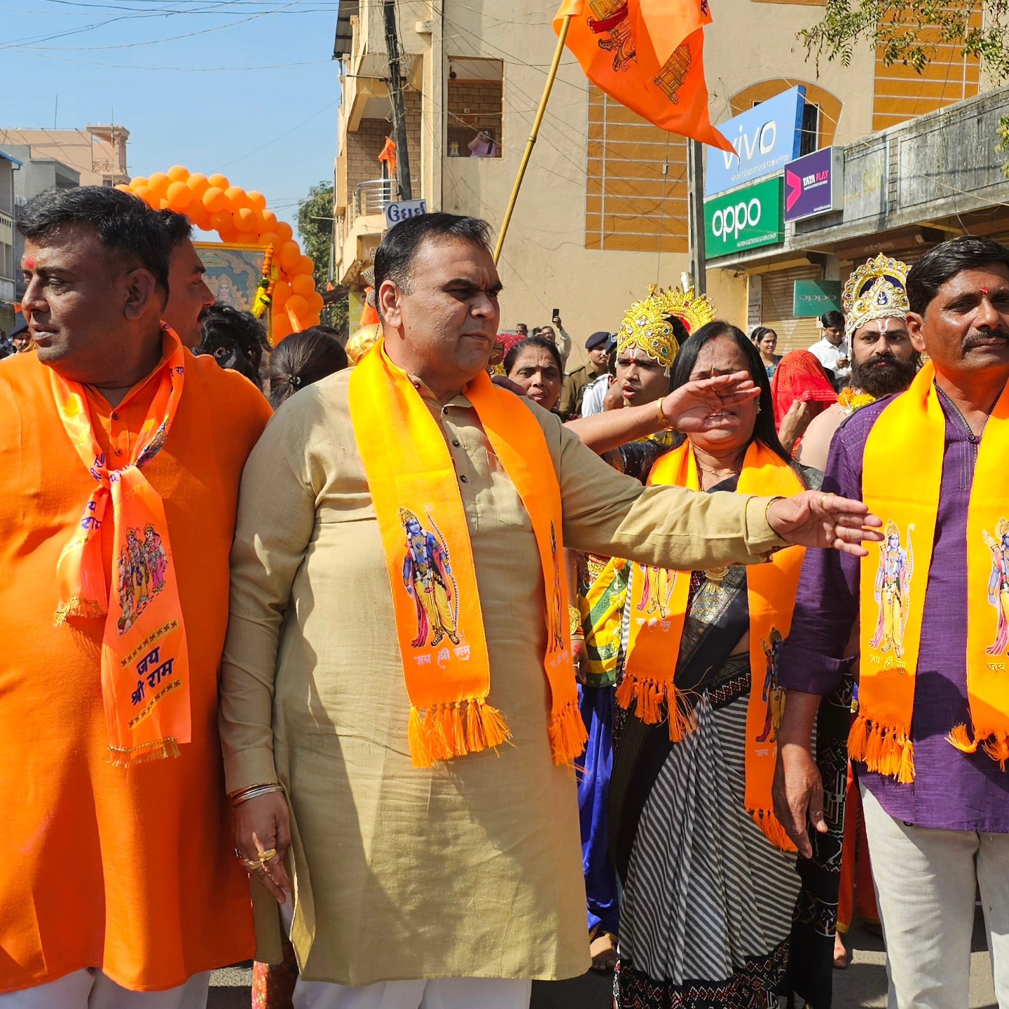 તા.૨૨/૦૧/૨૦૨૪ ના રોજ મહુવા ગામમાં પ્રભુ શ્રીરામજીની શોભાયાત્રામાં હાજરી આપી.