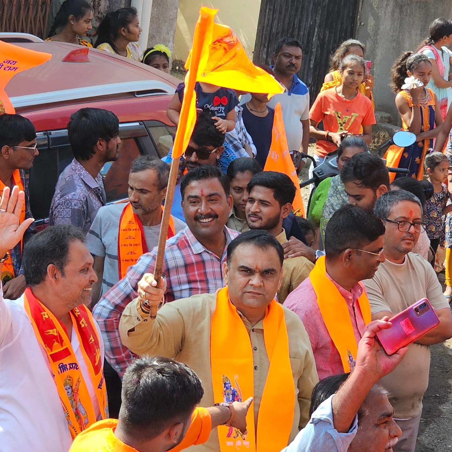 તા.૨૨/૦૧/૨૦૨૪ ના રોજ મહુવા ગામમાં પ્રભુ શ્રીરામજીની શોભાયાત્રામાં હાજરી આપી.