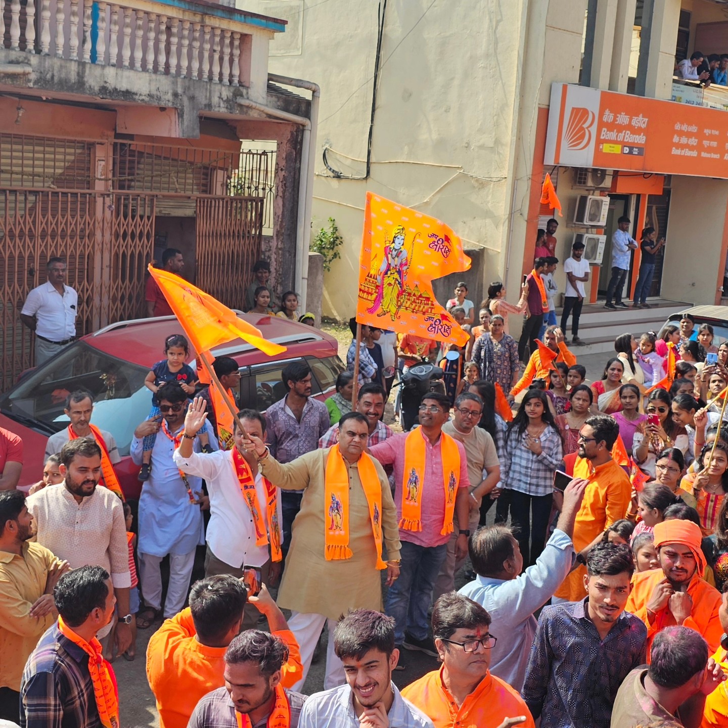 તા.૨૨/૦૧/૨૦૨૪ ના રોજ મહુવા ગામમાં પ્રભુ શ્રીરામજીની શોભાયાત્રામાં હાજરી આપી.